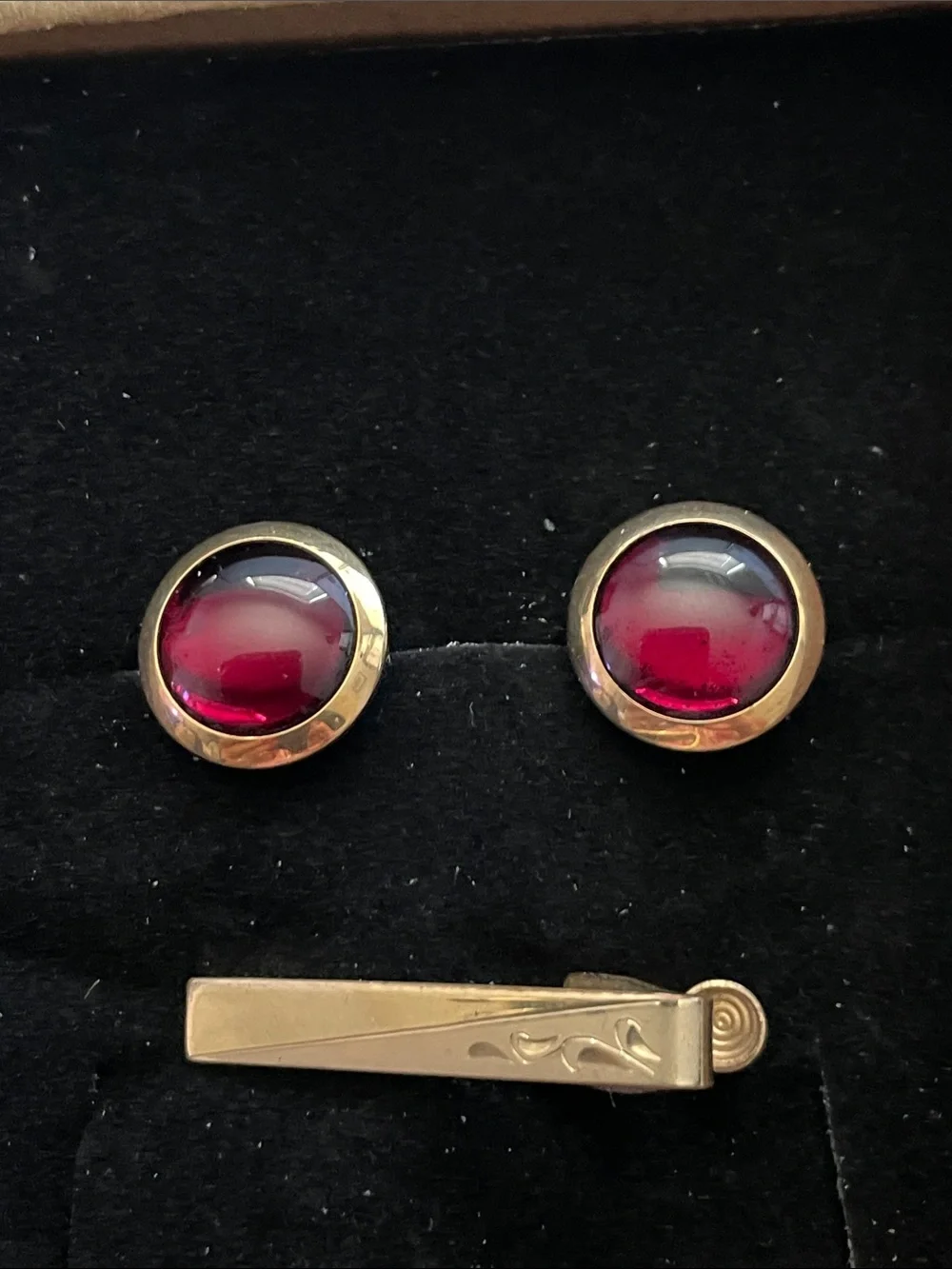 Vintage Gold-Tone Red Glass Cabochon Cufflinks and Foster 12k gf tie clip